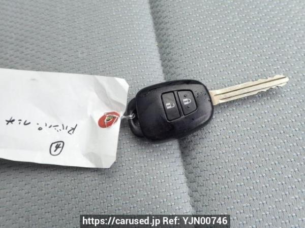 Used 2017 AT toyota aqua NHP10 Image[30]