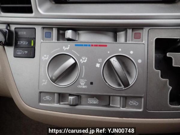 Used 2004 AT toyota raum NCZ20 Image[29]