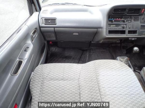 Used 2003 MT toyota hiace-van RZH102V Image[16]