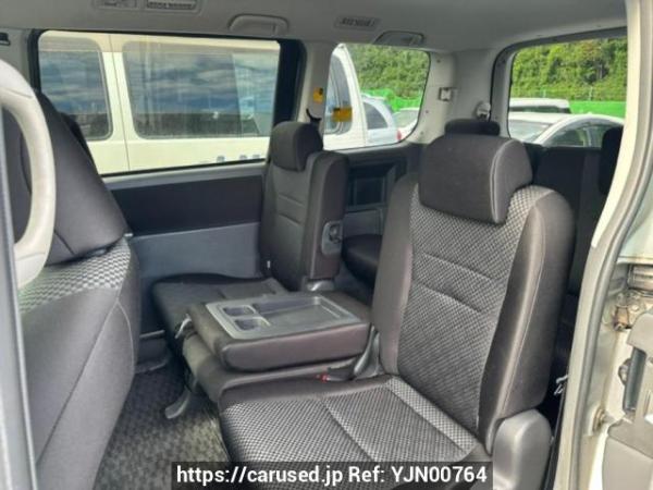 Used 2009 AT toyota noah ZRR75W Image[7]