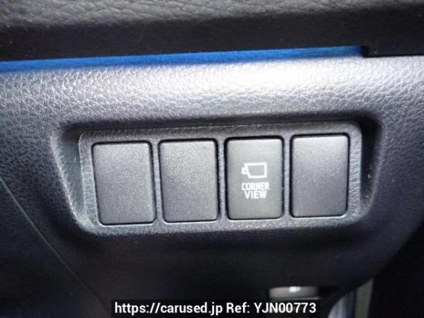 Used 2014 AT toyota harrier ZSU60W Image[24]