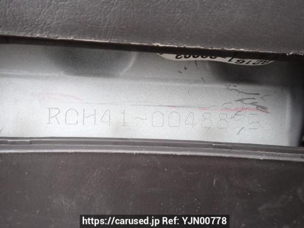 Used 2001 AT toyota regius-wagon RCH41W Image[11]