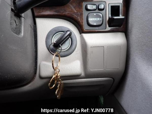 Used 2001 AT toyota regius-wagon RCH41W Image[25]