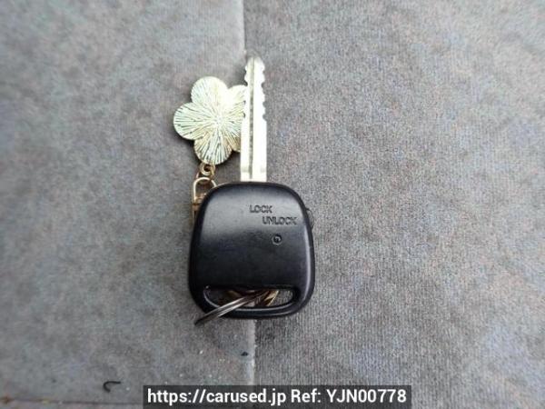 Used 2001 AT toyota regius-wagon RCH41W Image[26]