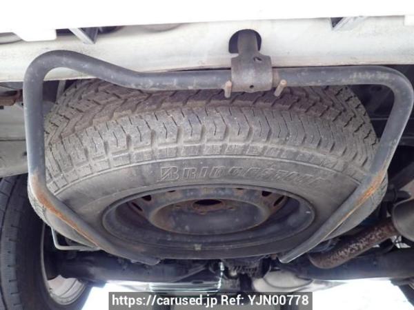 Used 2001 AT toyota regius-wagon RCH41W Image[40]