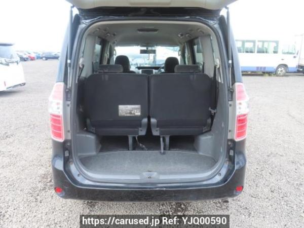Used 2007 AT toyota noah ZRR70G Image[8]