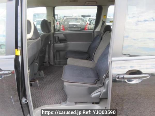 Used 2007 AT toyota noah ZRR70G Image[17]