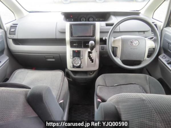 Used 2007 AT toyota noah ZRR70G Image[23]