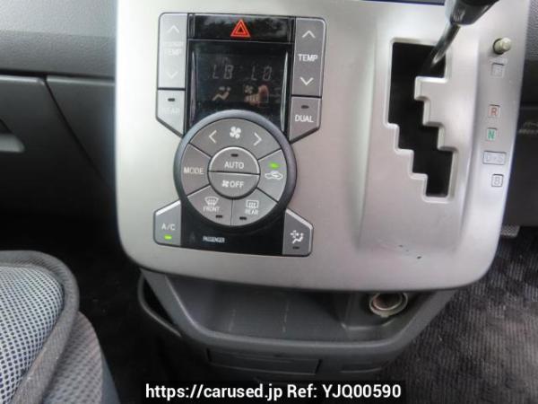 Used 2007 AT toyota noah ZRR70G Image[31]