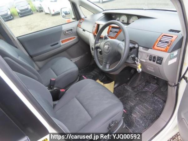 Used 2003 AT toyota noah AZR60G Image[12]
