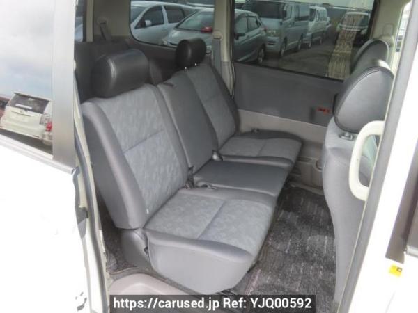 Used 2003 AT toyota noah AZR60G Image[17]