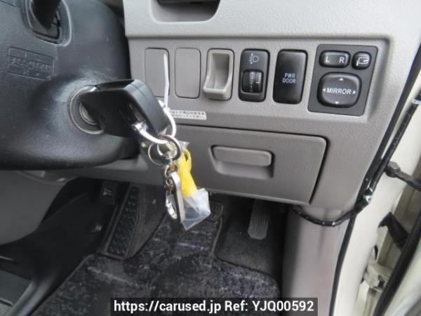 Used 2003 AT toyota noah AZR60G Image[30]