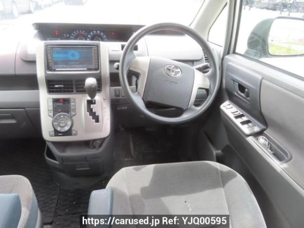 Used 2008 AT toyota noah ZRR70G Image[25]