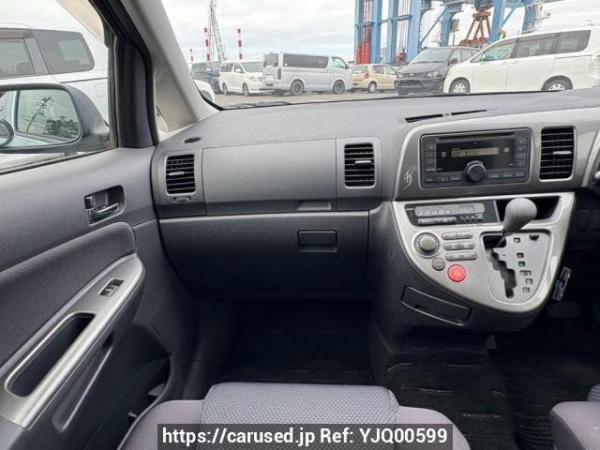 Used 2003 AT toyota wish ZNE10G Image[18]