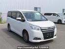 Toyota Noah ZRR80G