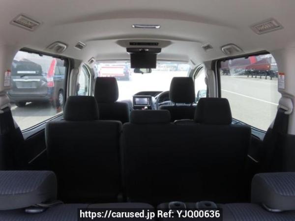 Used 2016 AT toyota noah ZRR80G Image[9]