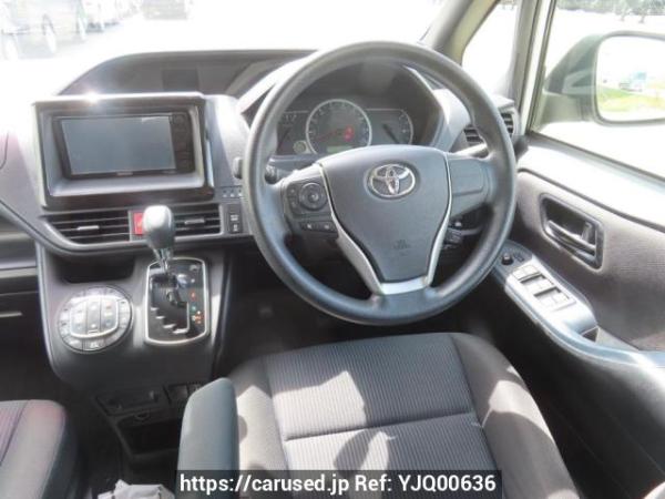 Used 2016 AT toyota noah ZRR80G Image[25]