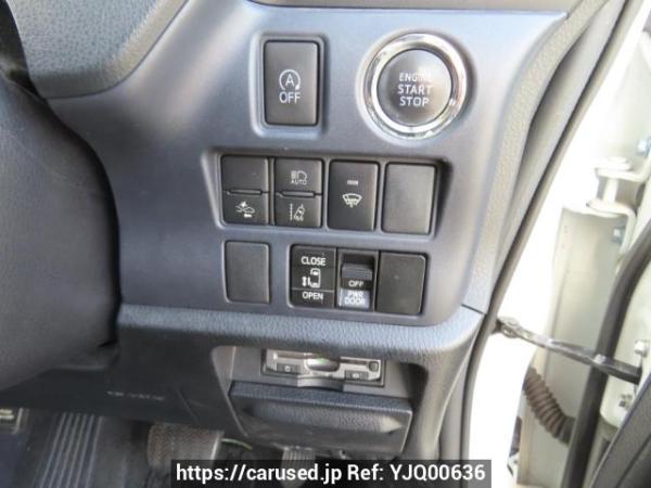 Used 2016 AT toyota noah ZRR80G Image[33]