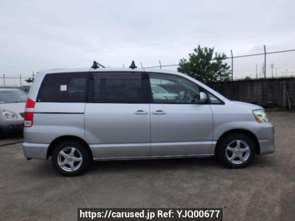 Used 2005 AT toyota noah AZR60G Image[7]