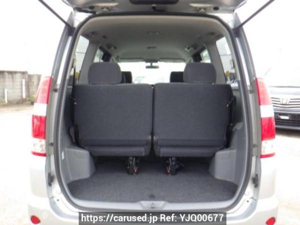 Used 2005 AT toyota noah AZR60G Image[8]