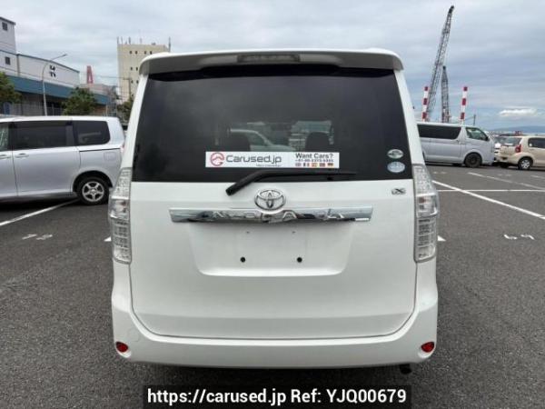 Used 2007 AT toyota noah ZRR70G Image[5]