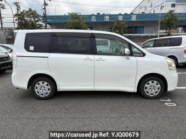 Used 2007 AT toyota noah ZRR70G Image[7]