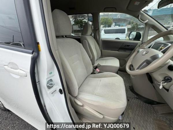 Used 2007 AT toyota noah ZRR70G Image[12]
