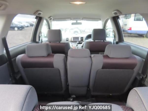Used 2005 AT toyota wish ZNE10G Image[9]