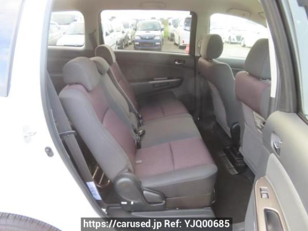 Used 2005 AT toyota wish ZNE10G Image[17]