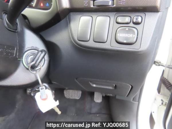 Used 2005 AT toyota wish ZNE10G Image[31]