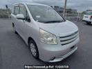 Toyota Noah ZRR75G