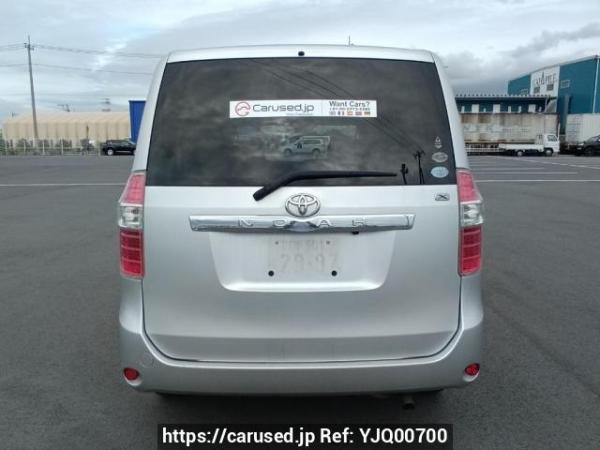 Used 2007 AT toyota noah ZRR75G Image[5]