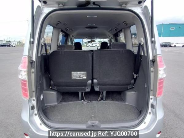 Used 2007 AT toyota noah ZRR75G Image[8]