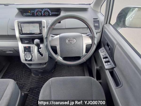 Used 2007 AT toyota noah ZRR75G Image[20]