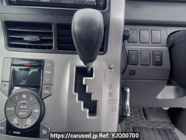 Used 2007 AT toyota noah ZRR75G Image[23]