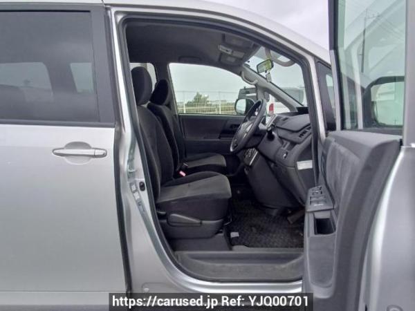 Used 2009 AT toyota noah ZRR75G Image[12]