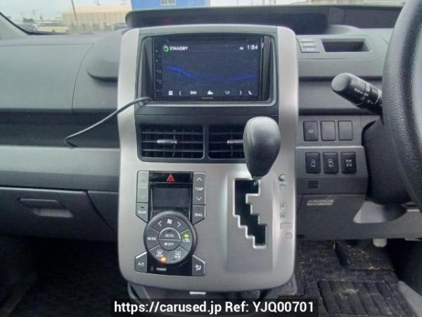 Used 2009 AT toyota noah ZRR75G Image[19]