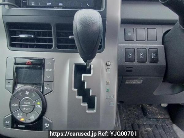 Used 2009 AT toyota noah ZRR75G Image[23]