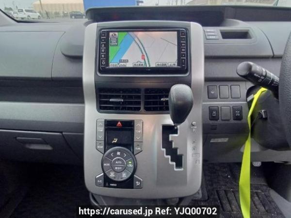 Used 2010 AT toyota noah ZRR75G Image[19]