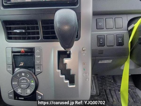 Used 2010 AT toyota noah ZRR75G Image[23]