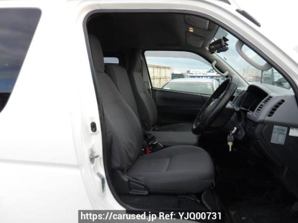 Used 2013 AT toyota regiusace-van TRH200K Image[12]