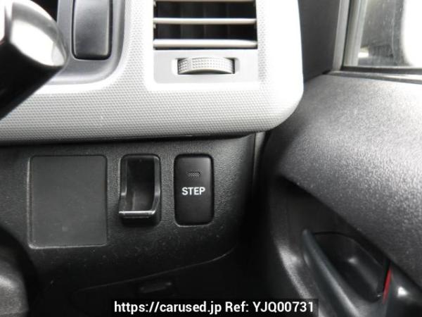 Used 2013 AT toyota regiusace-van TRH200K Image[24]