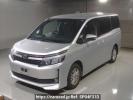 Toyota Voxy ZRR80G
