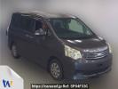 Toyota Noah ZRR70G