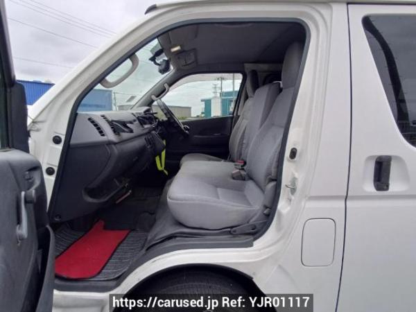 Used 2004 AT toyota hiace-van KDH205V Image[13]
