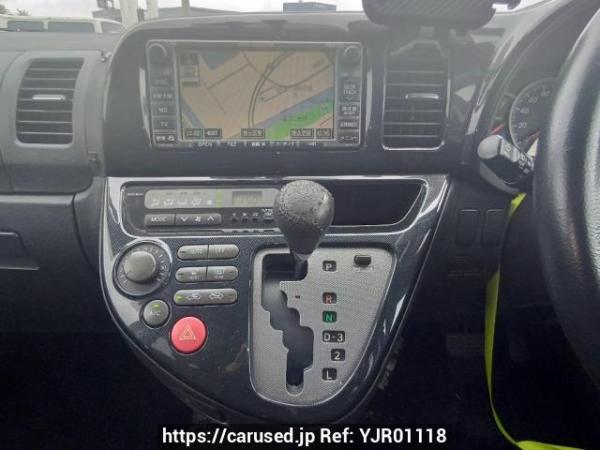 Used 2004 AT toyota wish ZNE10G Image[19]