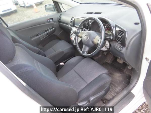 Used 2004 AT toyota wish ZNE10G Image[13]