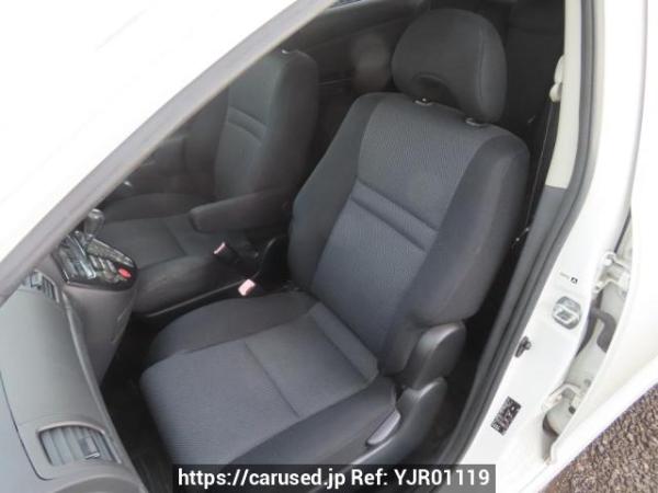 Used 2004 AT toyota wish ZNE10G Image[16]