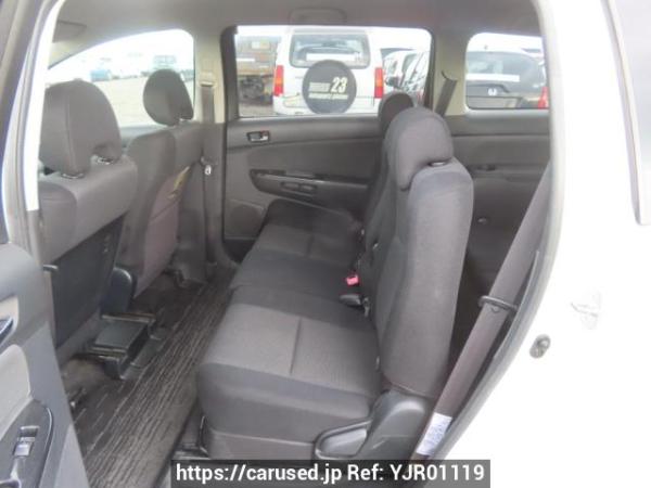 Used 2004 AT toyota wish ZNE10G Image[18]
