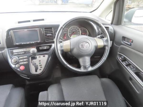 Used 2004 AT toyota wish ZNE10G Image[23]